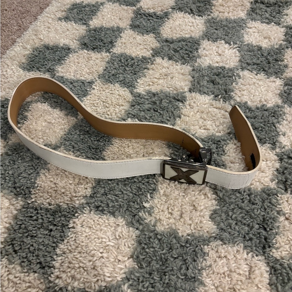 White Ratchet Belt with Silver Buckle